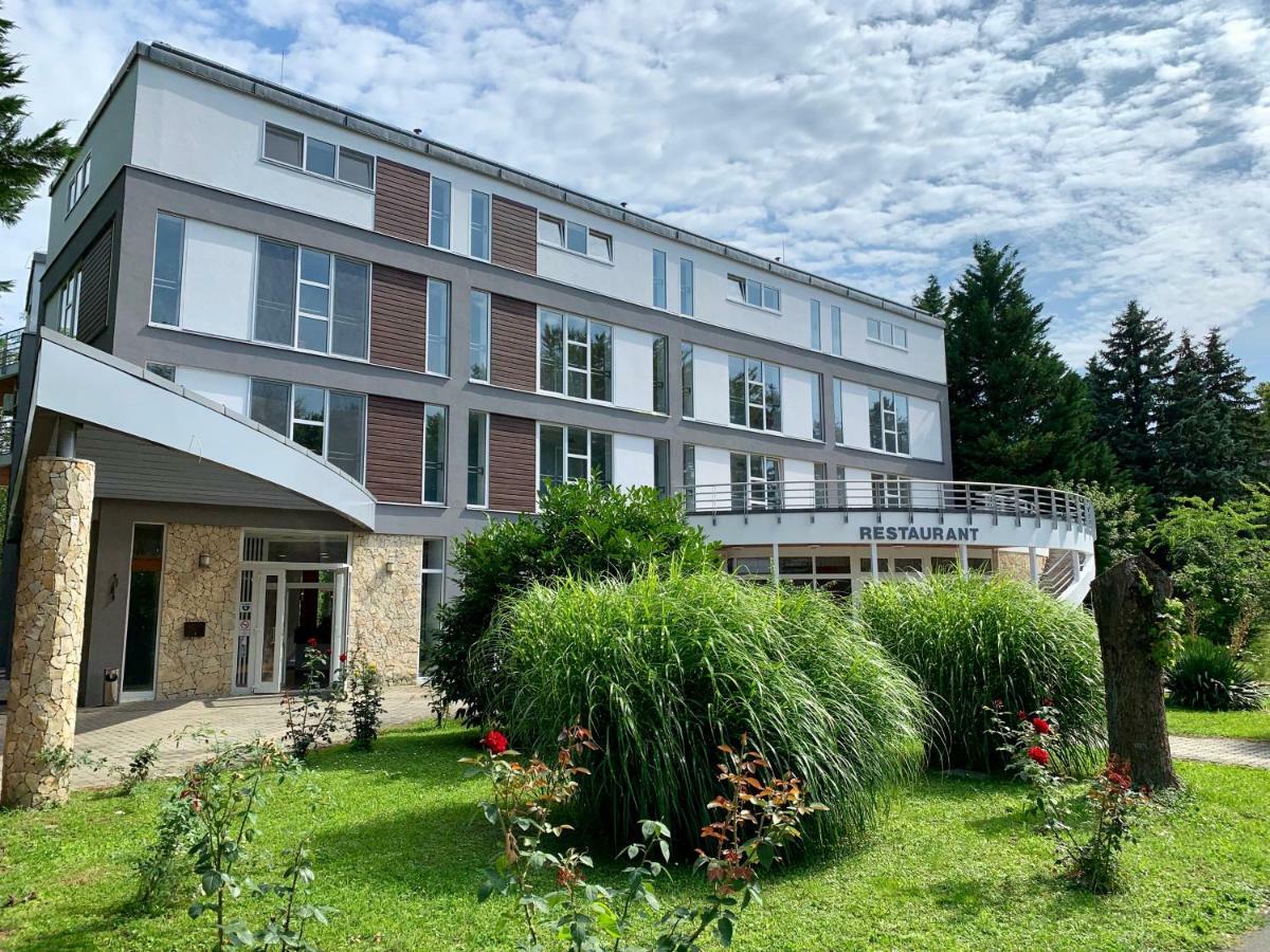Well Hotel Harkan Exterior foto